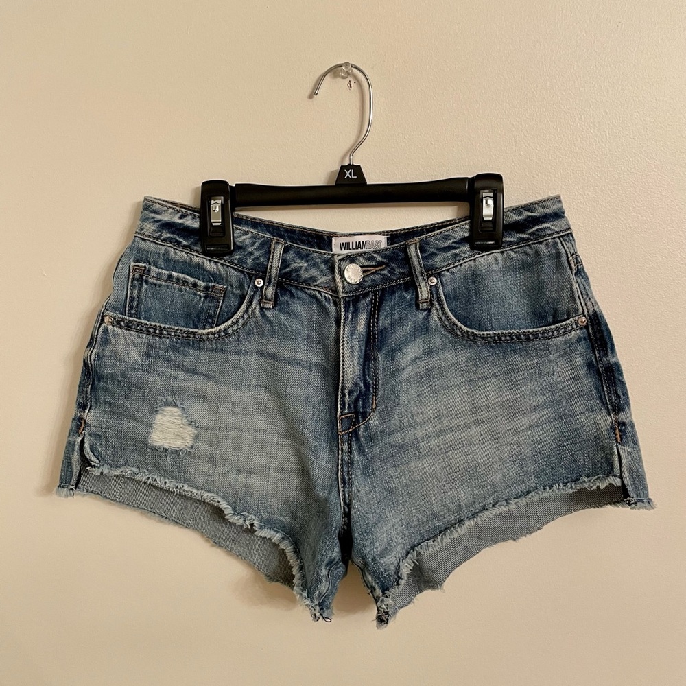 William Rast Mid Rise Denim Shorts in Blue Light Wash Size 26